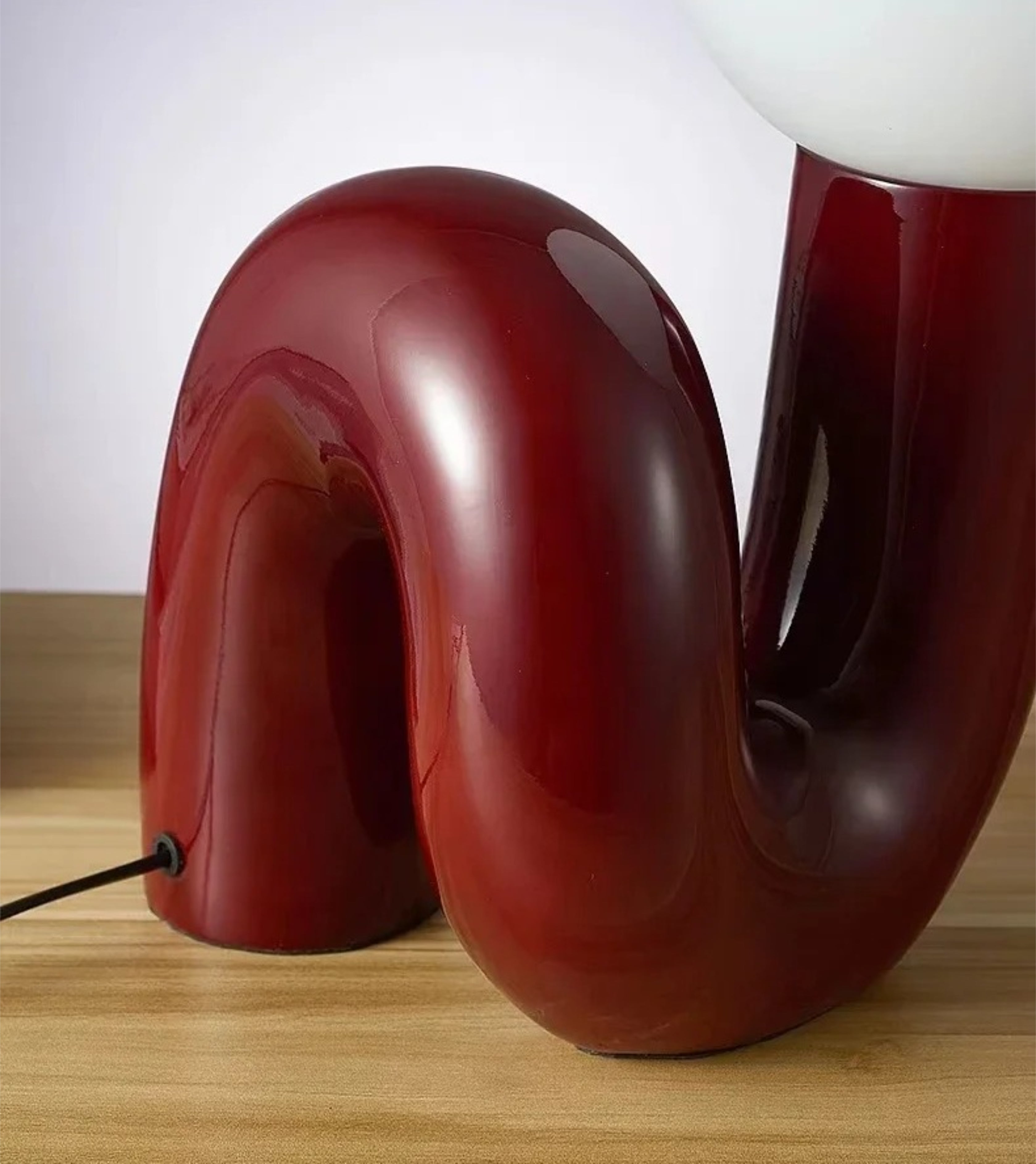 Lampe de table sculpturale moderne CurveGlow Ma boutique