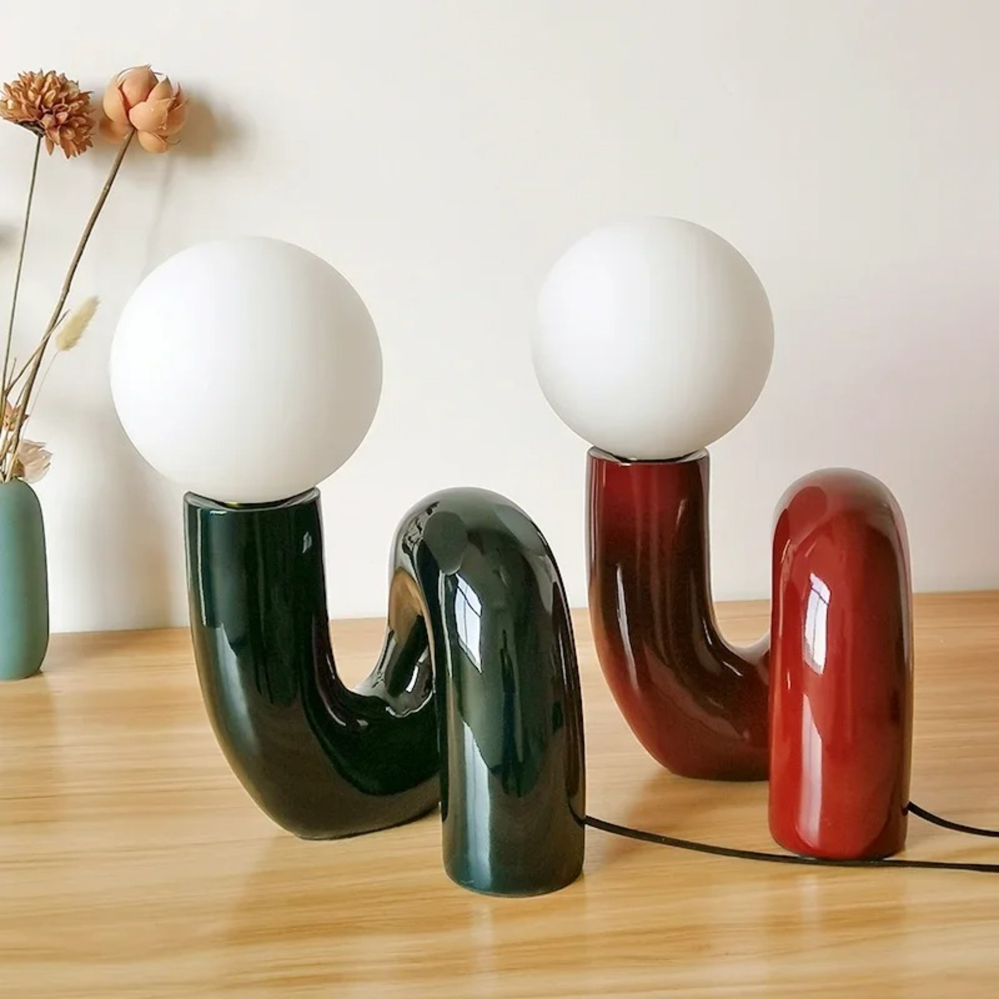 Lampe de table sculpturale moderne CurveGlow Ma boutique