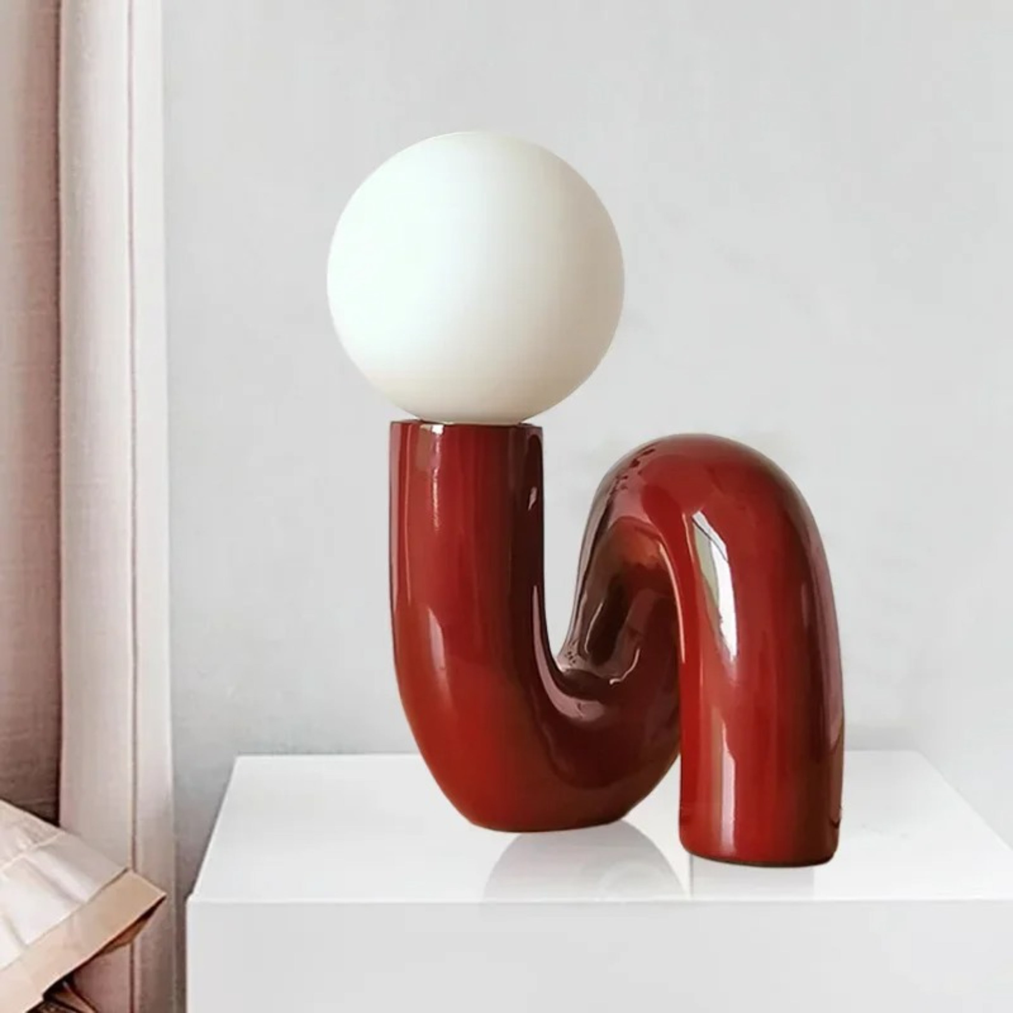 Lampe de table sculpturale moderne CurveGlow Ma boutique