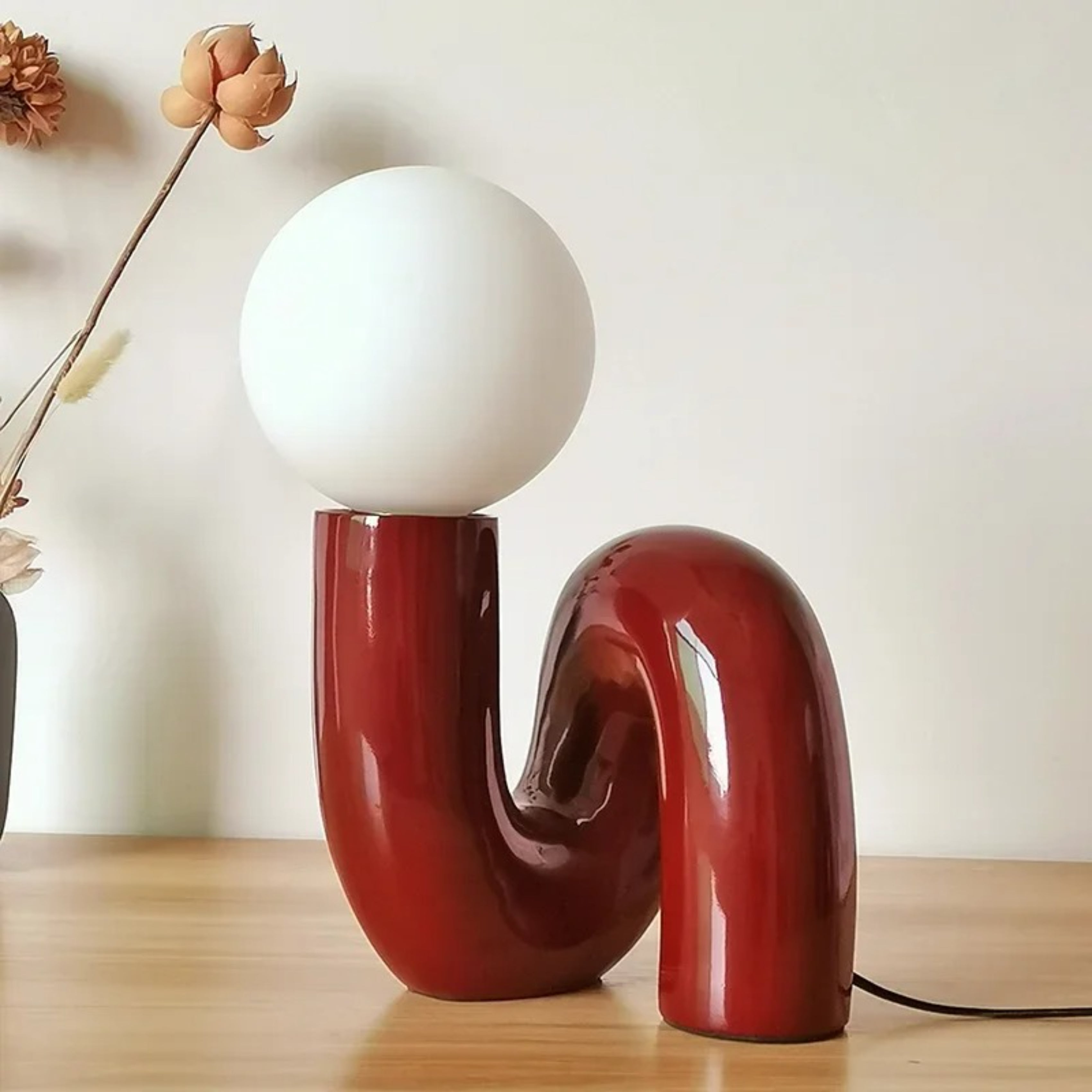 Lampe de table sculpturale moderne CurveGlow Ma boutique