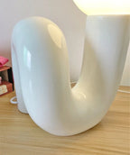 Lampe de table sculpturale moderne CurveGlow Ma boutique