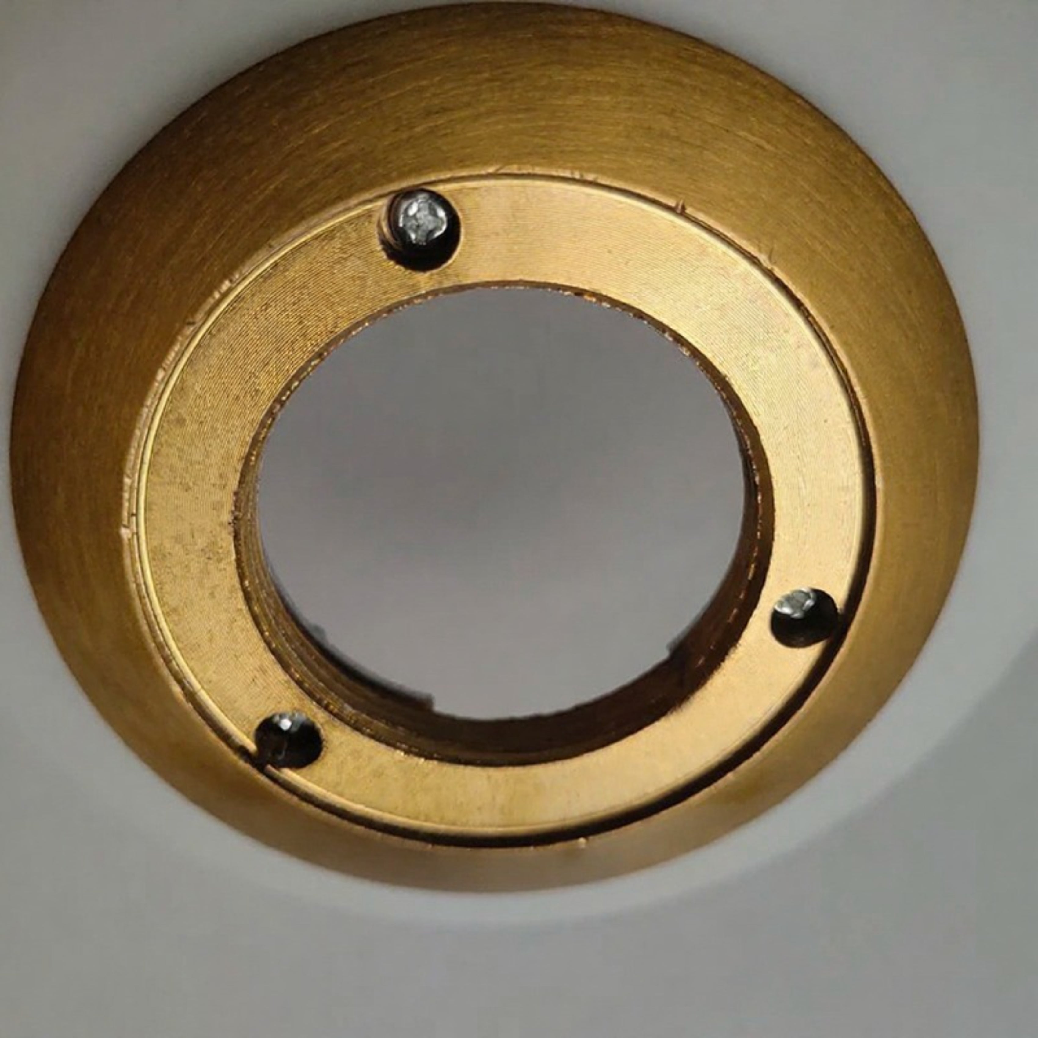 Lampe de table moderne en forme de cône argenté avec globe en verre dépoli Ma boutique