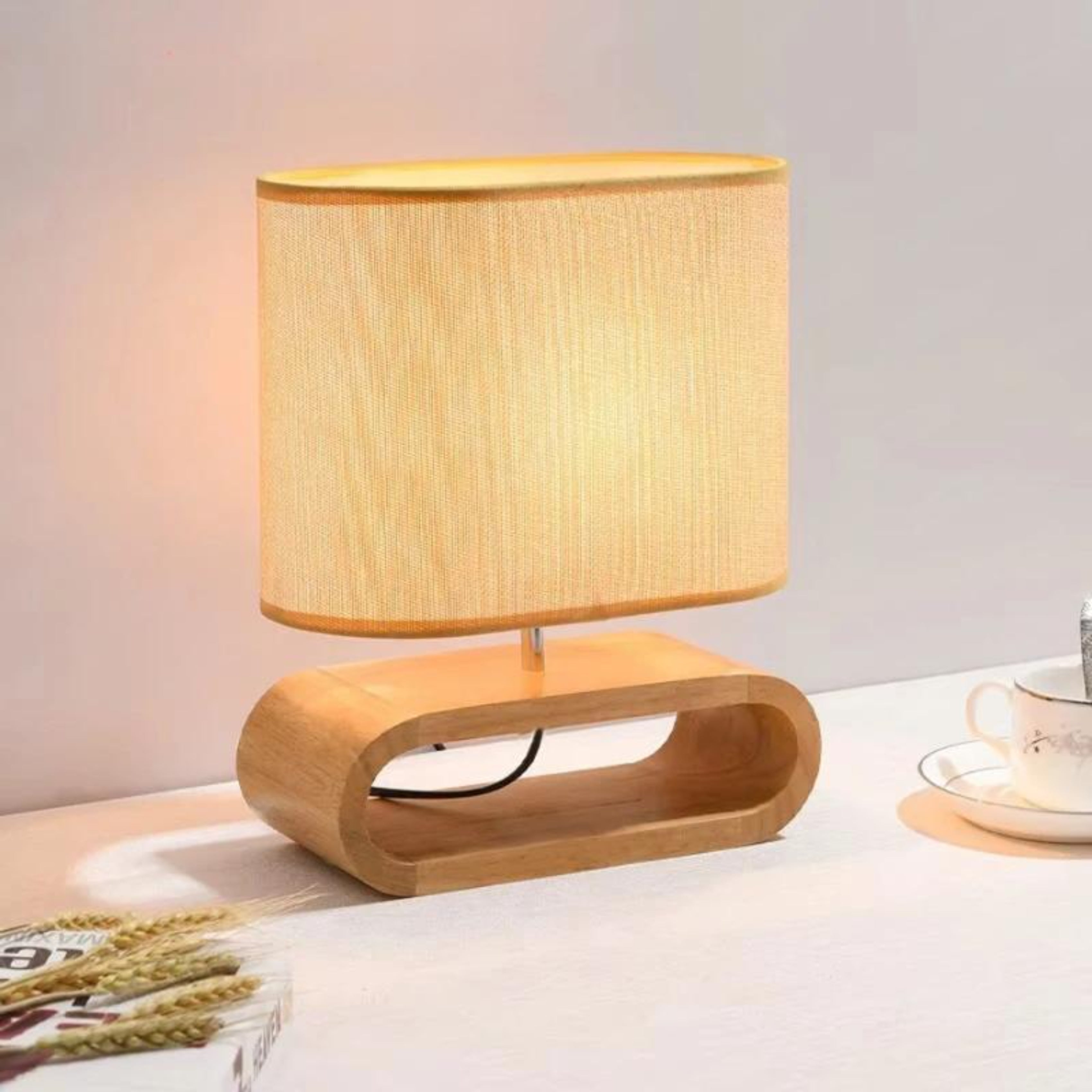 Scandinavian Glow – Lampe de table moderne en bois avec abat-jour en lin Ma boutique