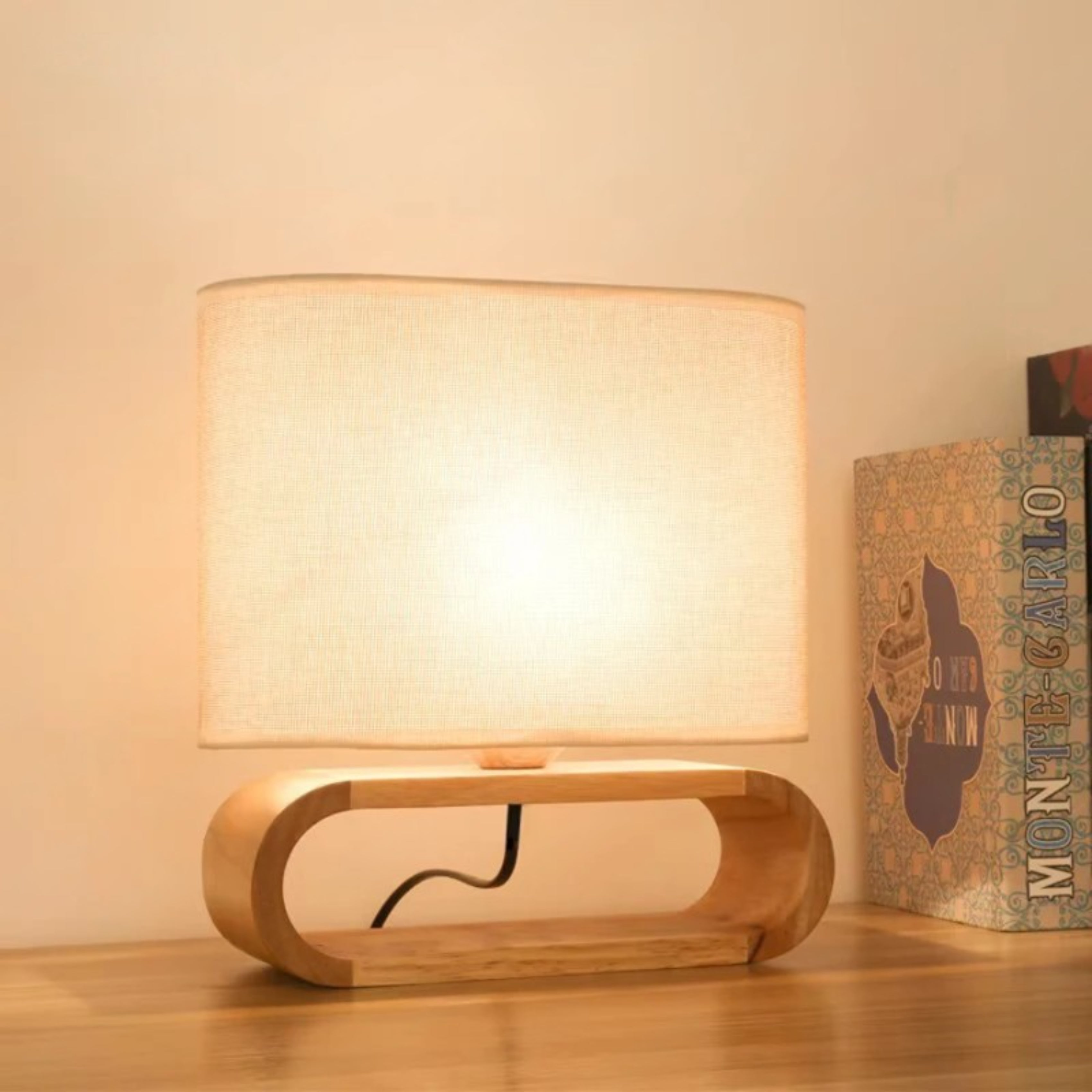 Scandinavian Glow – Lampe de table moderne en bois avec abat-jour en lin Ma boutique