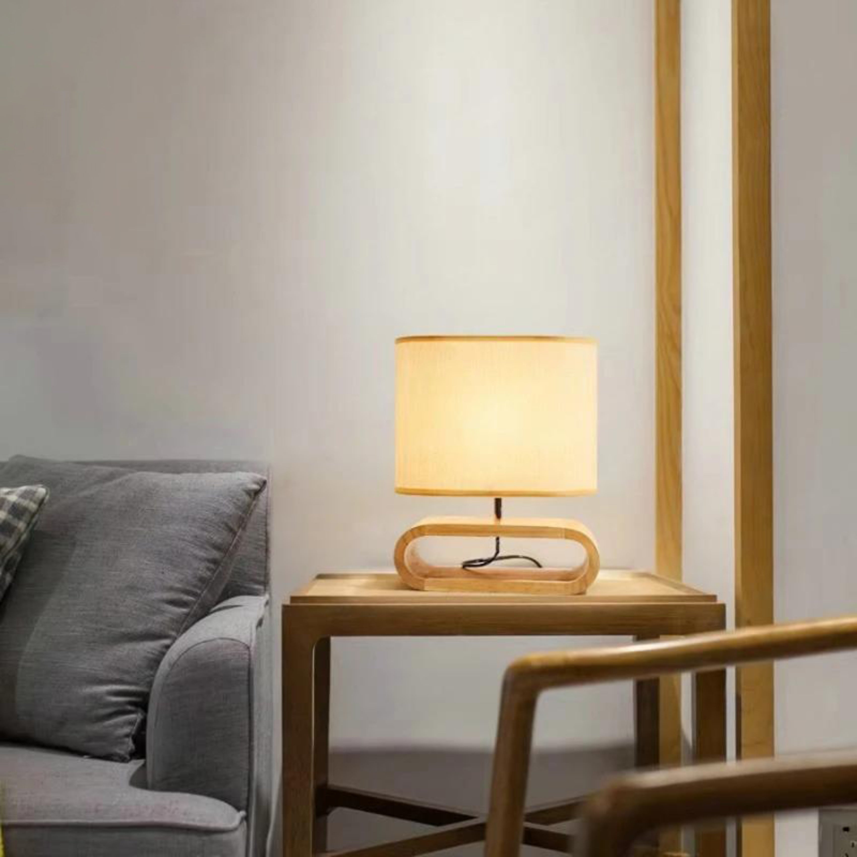 Scandinavian Glow – Lampe de table moderne en bois avec abat-jour en lin Ma boutique